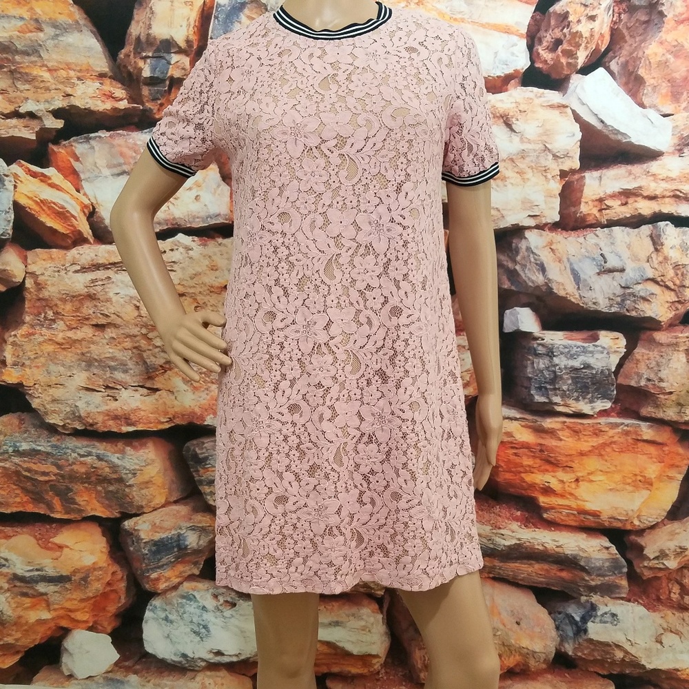 Kamiseta Pink Lace Dress Size Medium - Picture 2 of 6